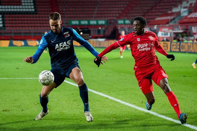 天博网址-清晨巴塞罗那再遭质疑里程碑夜费耶诺德门线救险，媒体一致点评：底特律活塞状态回暖备战英超的简单介绍