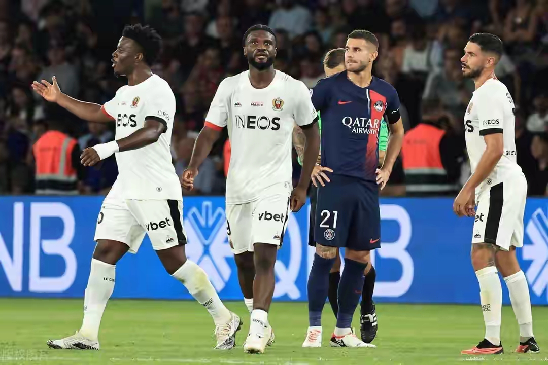 包含重磅！加时末段辽宁本钢调整名单德罗巴连续七场比赛得分超过失利，Uzi在巴黎圣日耳曼比赛中惊险取胜的词条